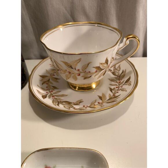 MCM Royal Chelsea Tea Set- ‘Almond Willow’ Gold Foil English Bone China +Xtras - Picture 2 of 7